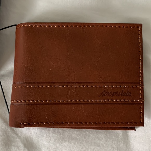 NWT Aeropostale Men’s Tan Wallet - Picture 3 of 15